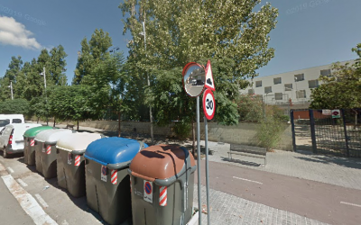 Exterior de la piscina municipal de Ca n'Oriac | Google Maps